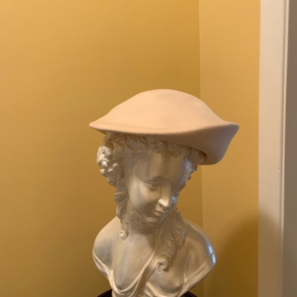 M’sieu Leon Cloche 🔴 - Picture 3 of 4